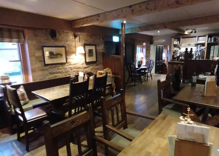 Fox And Pheasant אורחן